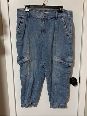 Women’s Blue Cargo Denim Jeans